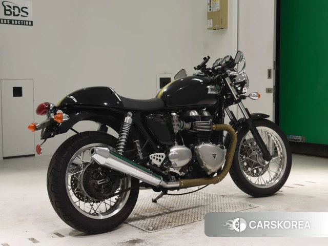 Проданный Triumph THRUXTON 2013 из Японии, фото 2