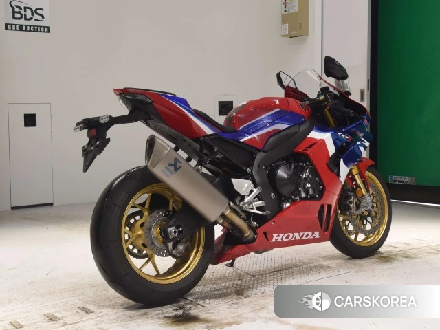 Проданный Honda CBR1000RR-R FIREBLADE SP 2023 из Японии, фото 2