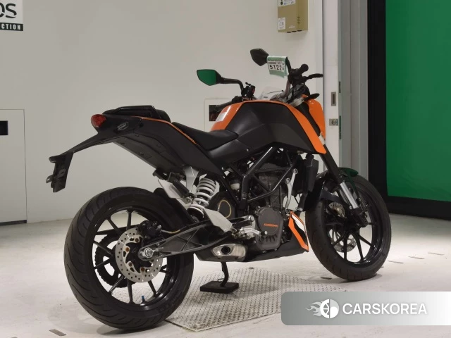 Проданный KTM 125 DUKE 2011 из Японии, фото 2