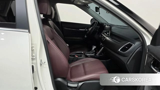 Kia Seltos id 4713009 из Кореи 18