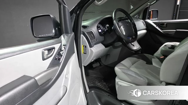 Hyundai The New Grand Starex id 4232705 из Кореи 18