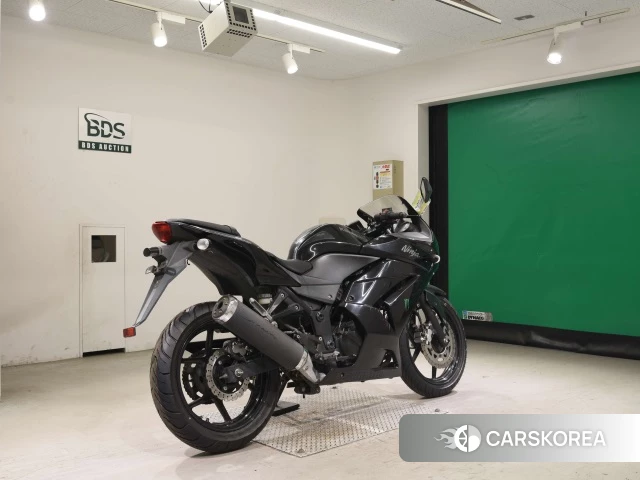 Проданный Kawasaki NINJA 250R 2012 из Японии, фото 2