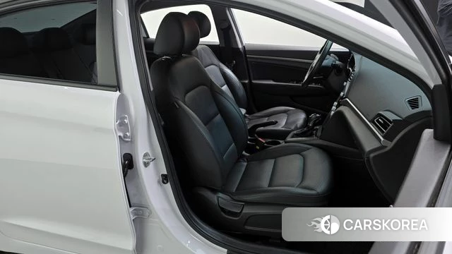 Hyundai The New Avante AD id 4356468 из Кореи 18