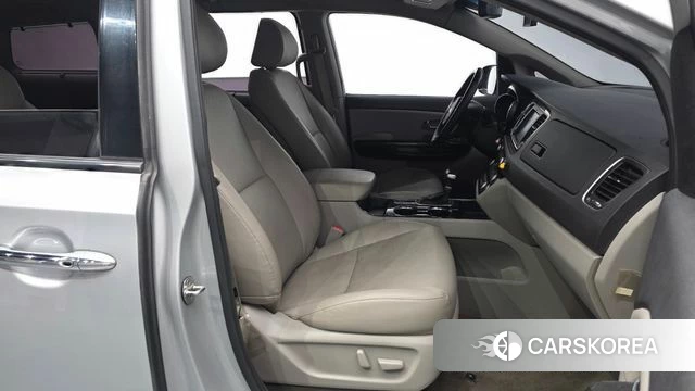 Kia The New Carnival id 4642837 из Кореи 18