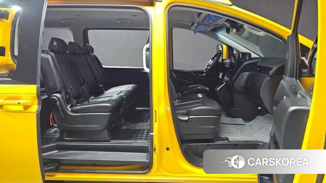 Hyundai Staria id 4928277 из Кореи 18
