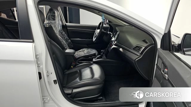 Hyundai Avante AD id 4610412 из Кореи 18