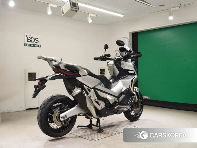 Проданный Honda X-ADV 750 2017 из Японии, фото 2