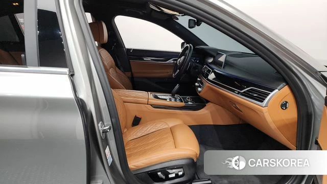 BMW 7 Series (G11) id 4396971 из Кореи 18