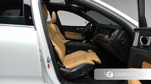 Volvo XC60 second Generation id 4664971 из Кореи 18
