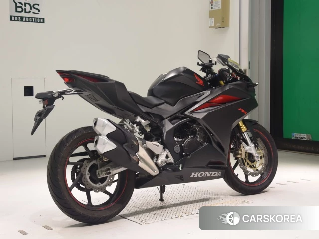 Проданный Honda CBR250RR 2017 из Японии, фото 2