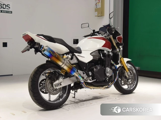 Проданный Honda CB1300SF 2011 из Японии, фото 2