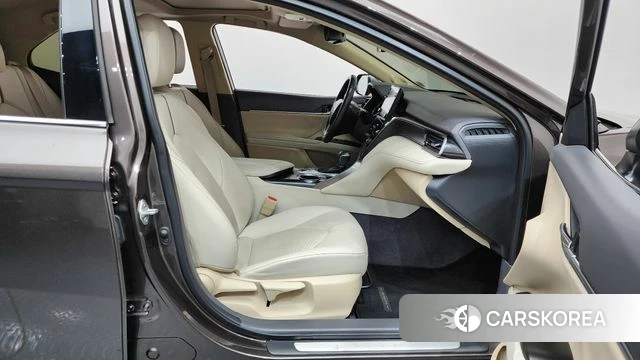 Toyota Camry (XV70) id 4267510 из Кореи 18