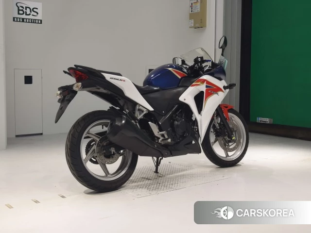 Проданный Honda CBR250R 2011 из Японии, фото 2