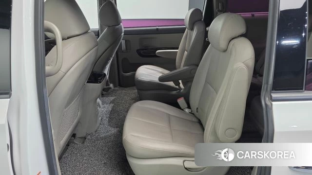 Kia All New Carnival id 4596387 из Кореи 18