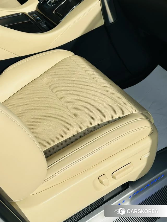 Toyota Elfa id 3908354 из Китая 18