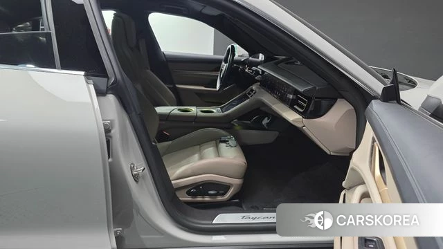 Porsche Taycan id 4201087 из Кореи 18