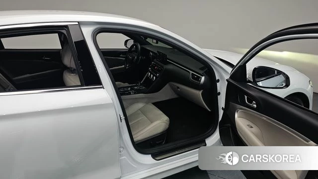 Genesis The New G70 id 4223431 из Кореи 18