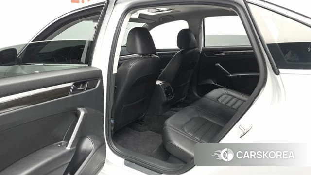 Volkswagen The New Passat id 4633116 из Кореи 18