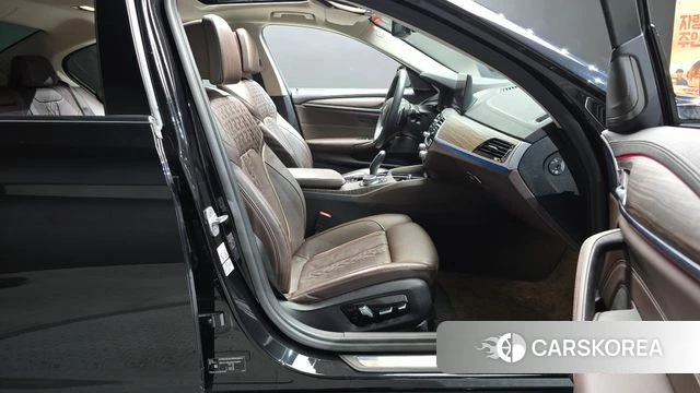 BMW 5 Series (G30) id 4410189 из Кореи 18