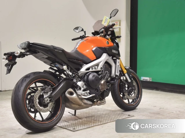 Проданный Yamaha MT-09 2015 из Японии