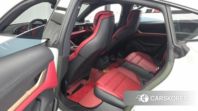 Porsche Taycan id 4880071 из Кореи 18