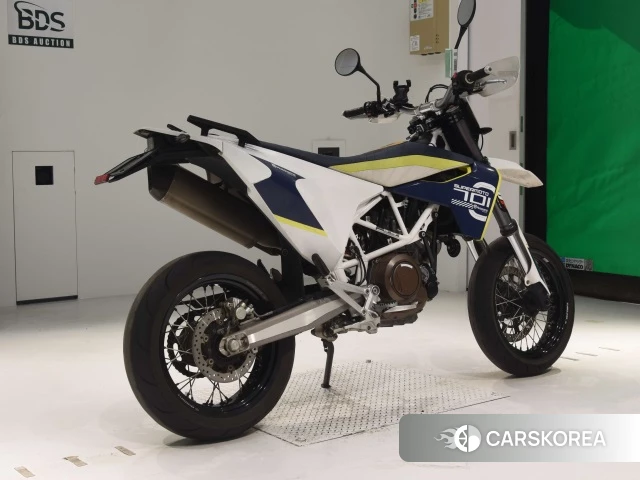 Проданный Husqvarna 701 SUPERMOTO 2016 из Японии, фото 2
