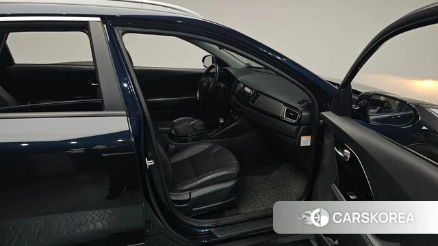 Kia Niro id 4305064 из Кореи 18