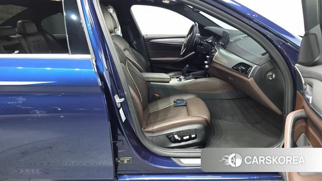 BMW 5 Series (G30) id 4465557 из Кореи 18