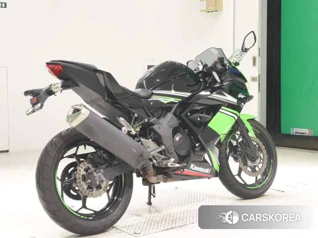 Проданный Kawasaki NINJA 250SL 2015 из Японии, фото 2