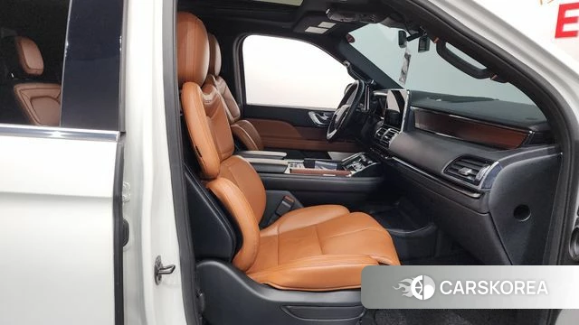 Lincoln Navigator 4th generation id 4344490 из Кореи 18