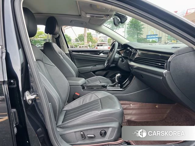 Volkswagen Passat id 4290602 из Китая 18