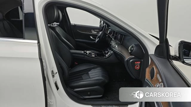 Mercedes-Benz E-Class W213 id 4609959 из Кореи 18