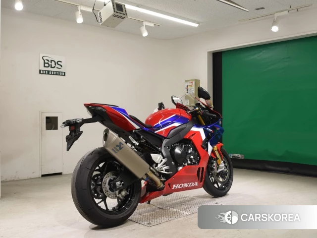 Проданный Honda CBR1000RR-R FIREBLADE SP 2020 из Японии, фото 2