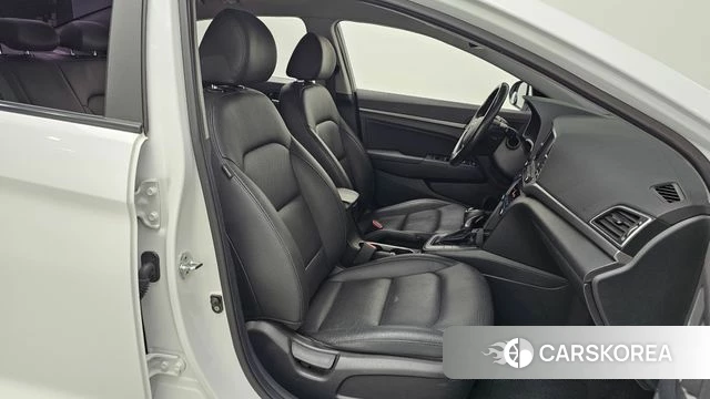 Hyundai Avante AD id 4477639 из Кореи 18