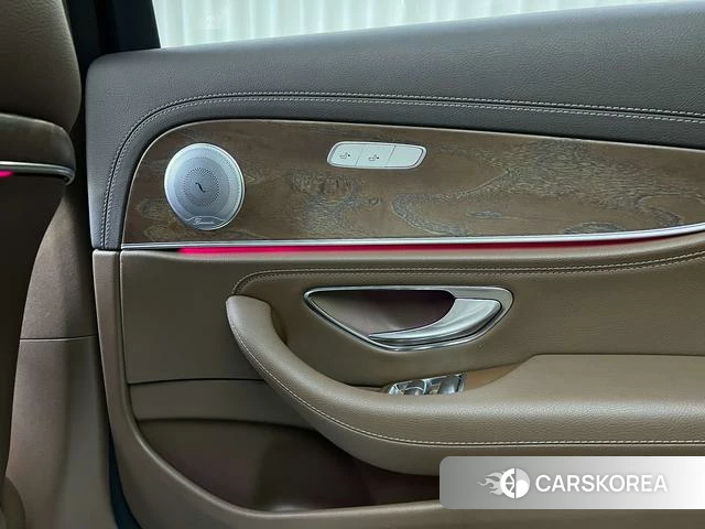 Mercedes-Benz E-class id 4253461 из Китая 18