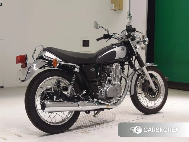 Проданный Yamaha SR400 2021 из Японии