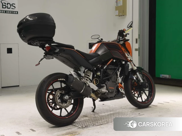 Проданный KTM 125 DUKE 2011 из Японии, фото 2