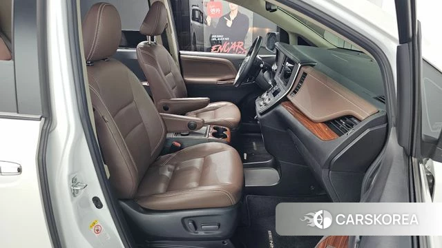 Toyota Sienna id 4417407 из Кореи 18