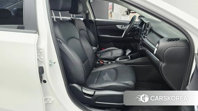 Kia The New K3 2nd generation id 4618554 из Кореи 18