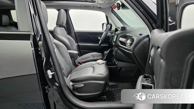 Jeep Renegade id 4381730 из Кореи 18