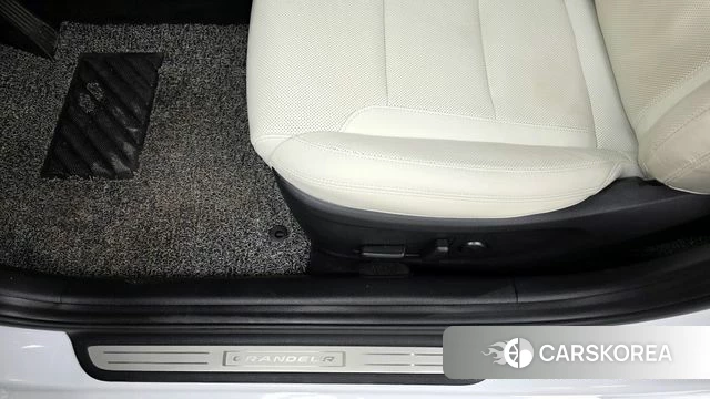 Hyundai The New Grandeur IG Hybrid id 4223913 из Кореи 18