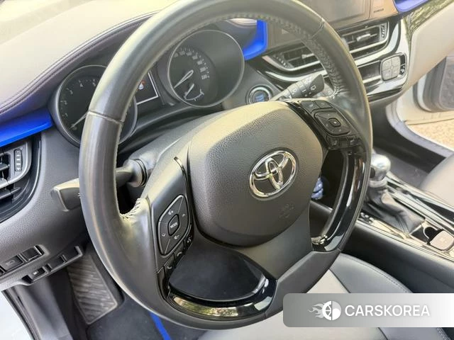 Toyota C-HR id 3896189 из Китая 18