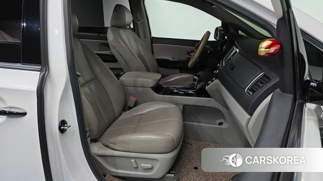 Kia The New Carnival id 4188682 из Кореи 18