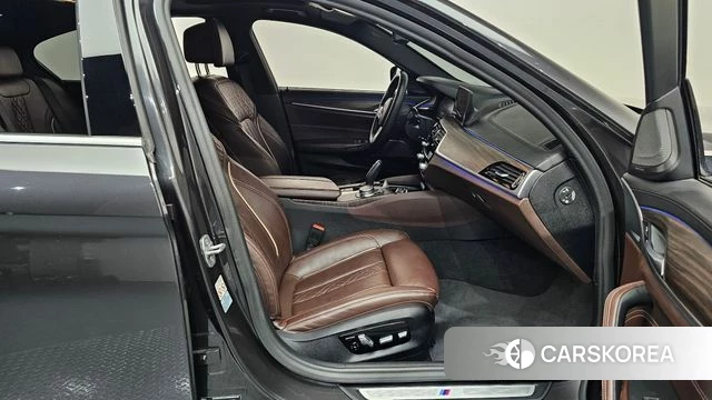 BMW 5 Series (G30) id 4530030 из Кореи 18
