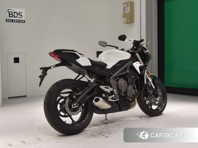 Проданный Triumph STREET TRIPLE 765 S 2020 из Японии, фото 2