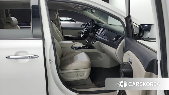 Kia The New Carnival id 4378086 из Кореи 18