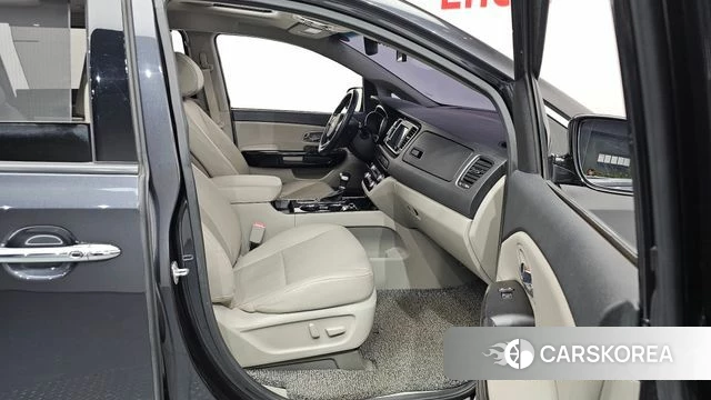 Kia The New Carnival id 4285764 из Кореи 18