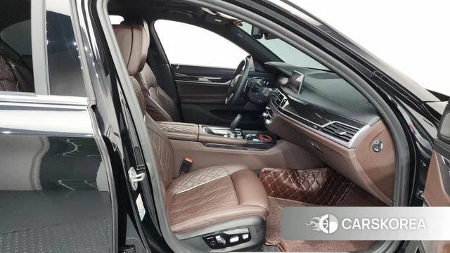 BMW 7 Series (G11) id 4429974 из Кореи 18