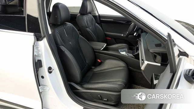 Hyundai Grandeur (GN7) id 4408866 из Кореи 18