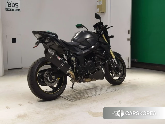 Проданный Suzuki GSR750 ABS id 4175777 из Японии, фото 2